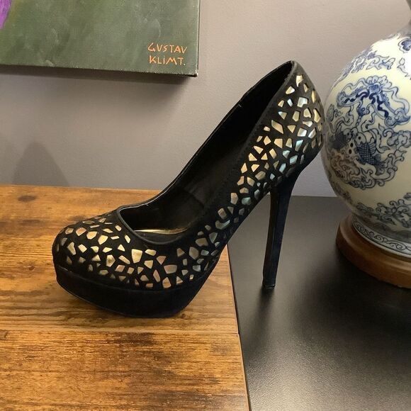 Colin Stuart Black Platform Heels 👠 - Picture 3 of 6